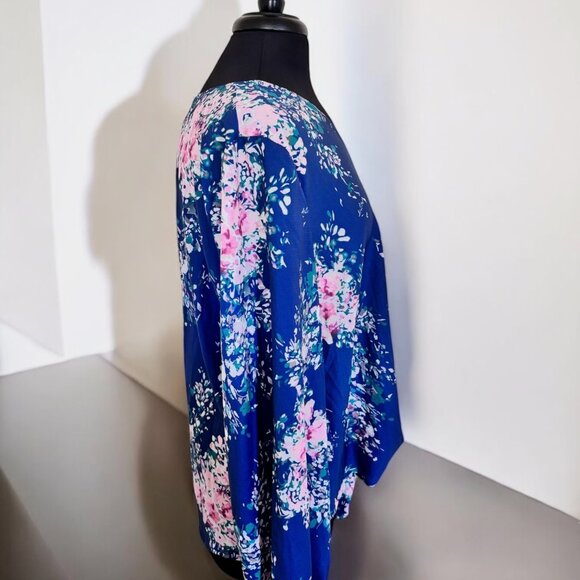 Casual V Neck Tie Front Floral Blouse - Picture 6 of 7